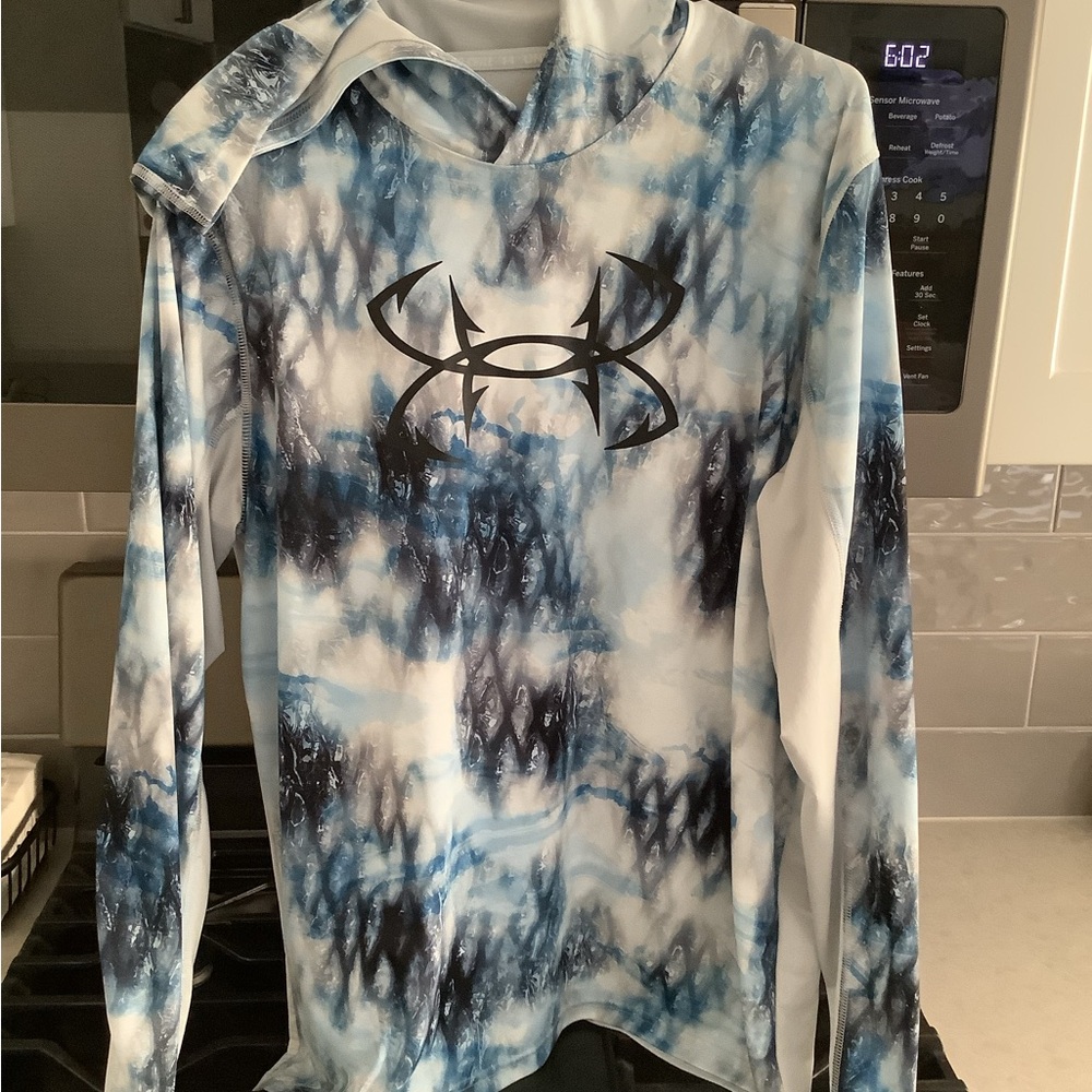 Under Armour Distressed Ice Blue and White lightweight Hoodie Euc
